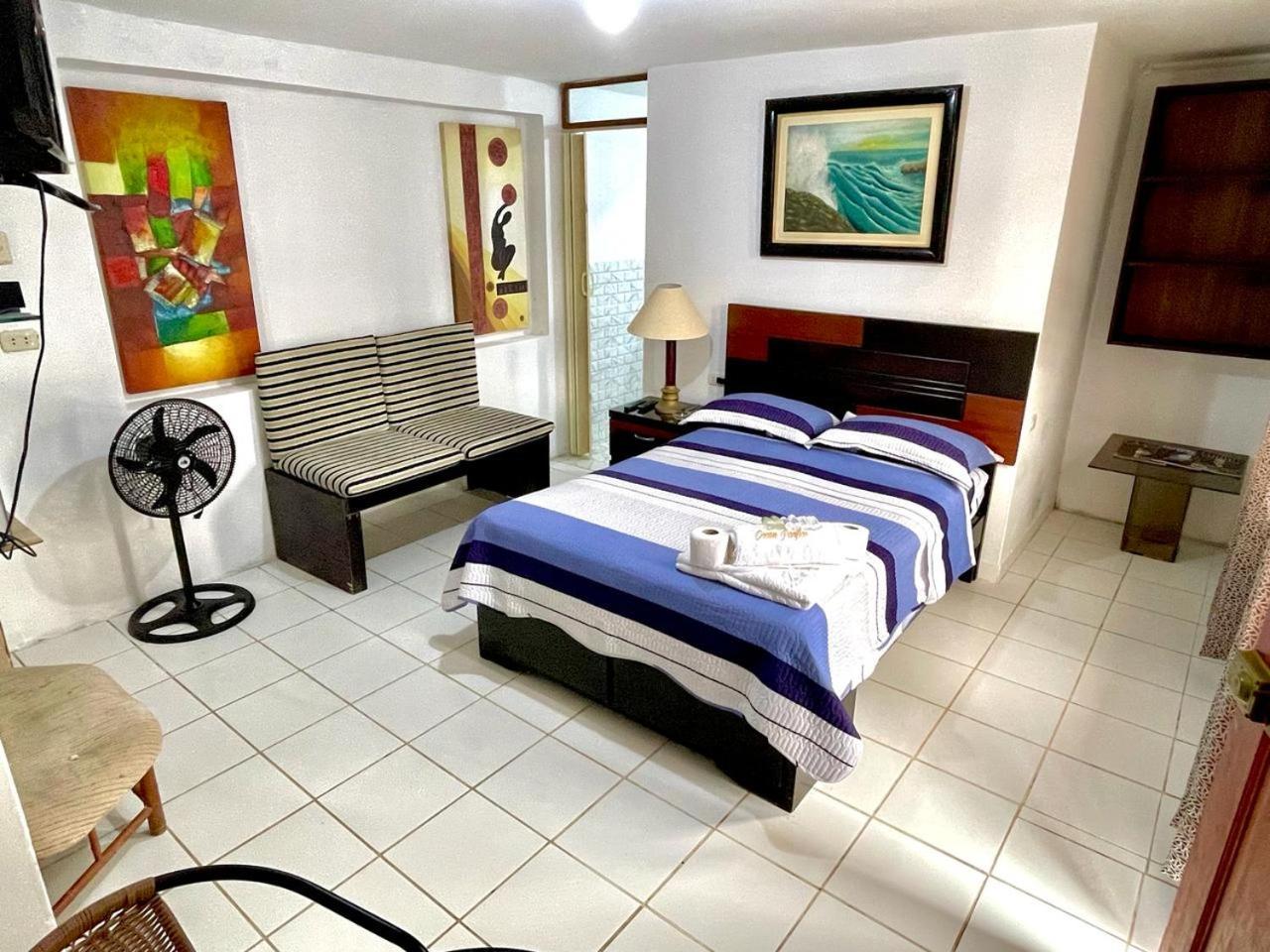 Hostal Ocean Pacifico بونتا نيغرا المظهر الخارجي الصورة