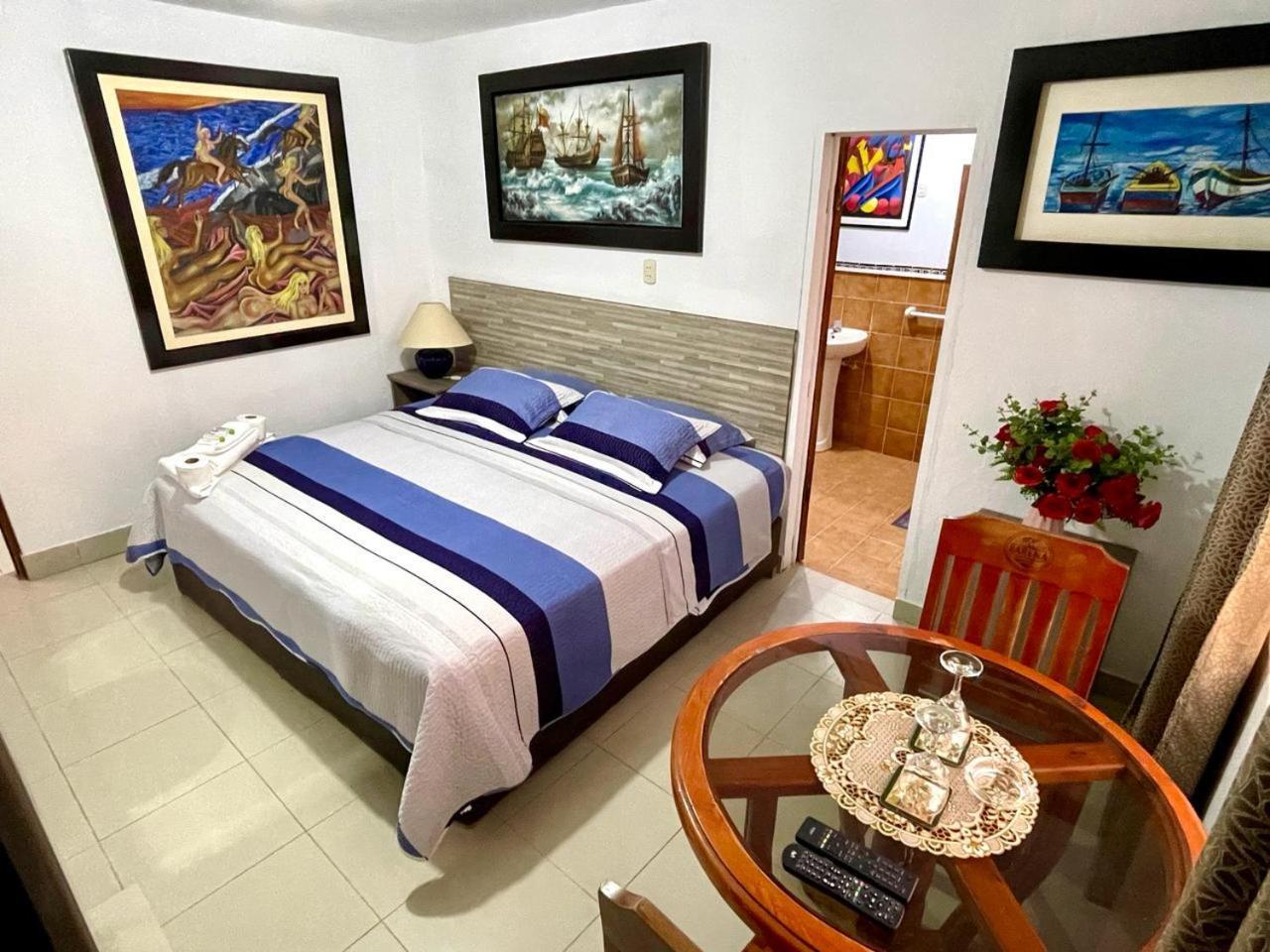 Hostal Ocean Pacifico بونتا نيغرا المظهر الخارجي الصورة
