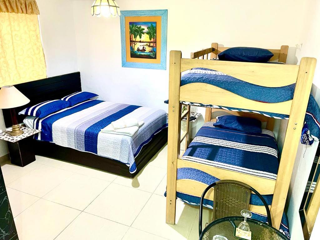 Hostal Ocean Pacifico بونتا نيغرا المظهر الخارجي الصورة