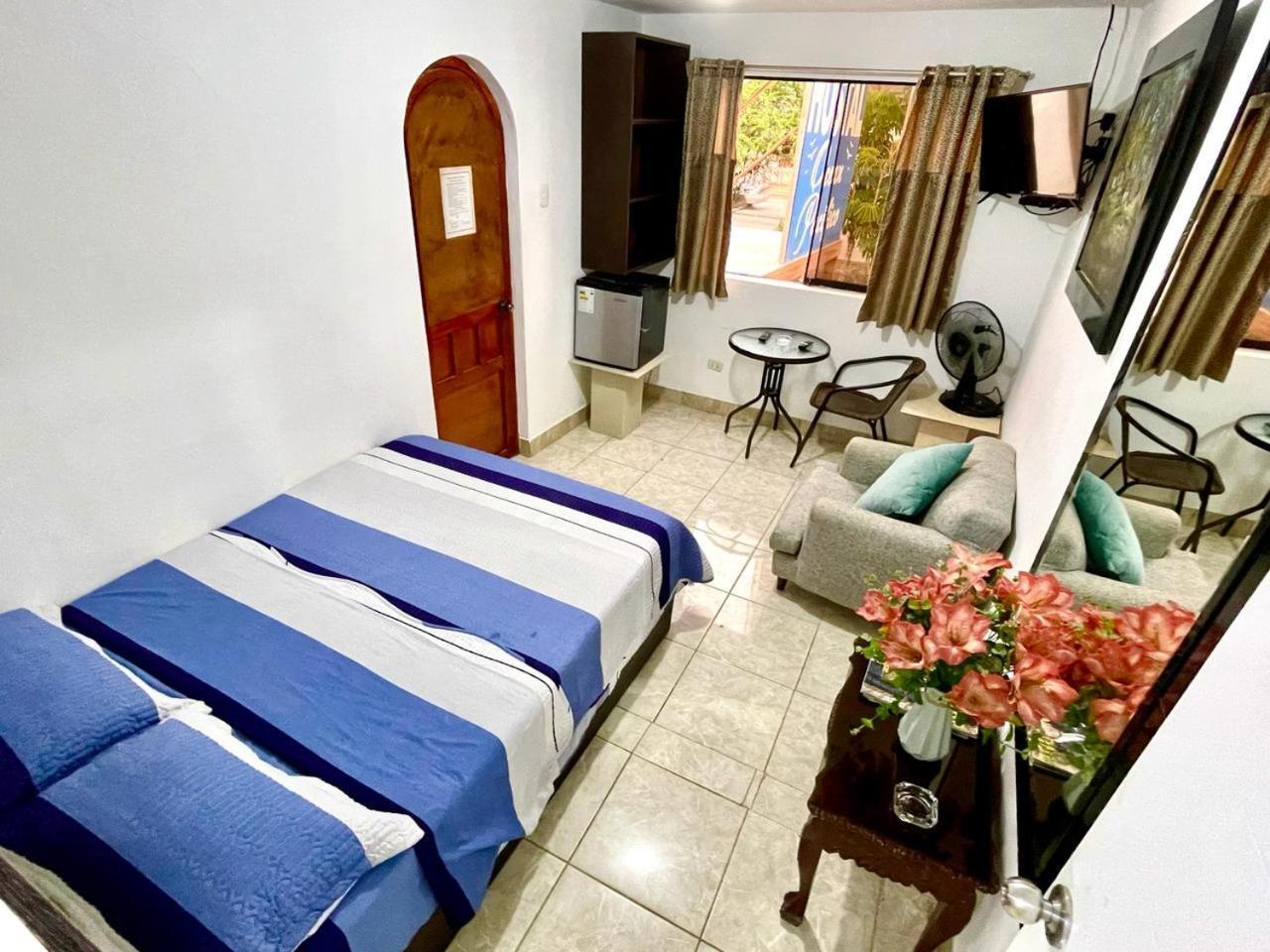 Hostal Ocean Pacifico بونتا نيغرا المظهر الخارجي الصورة