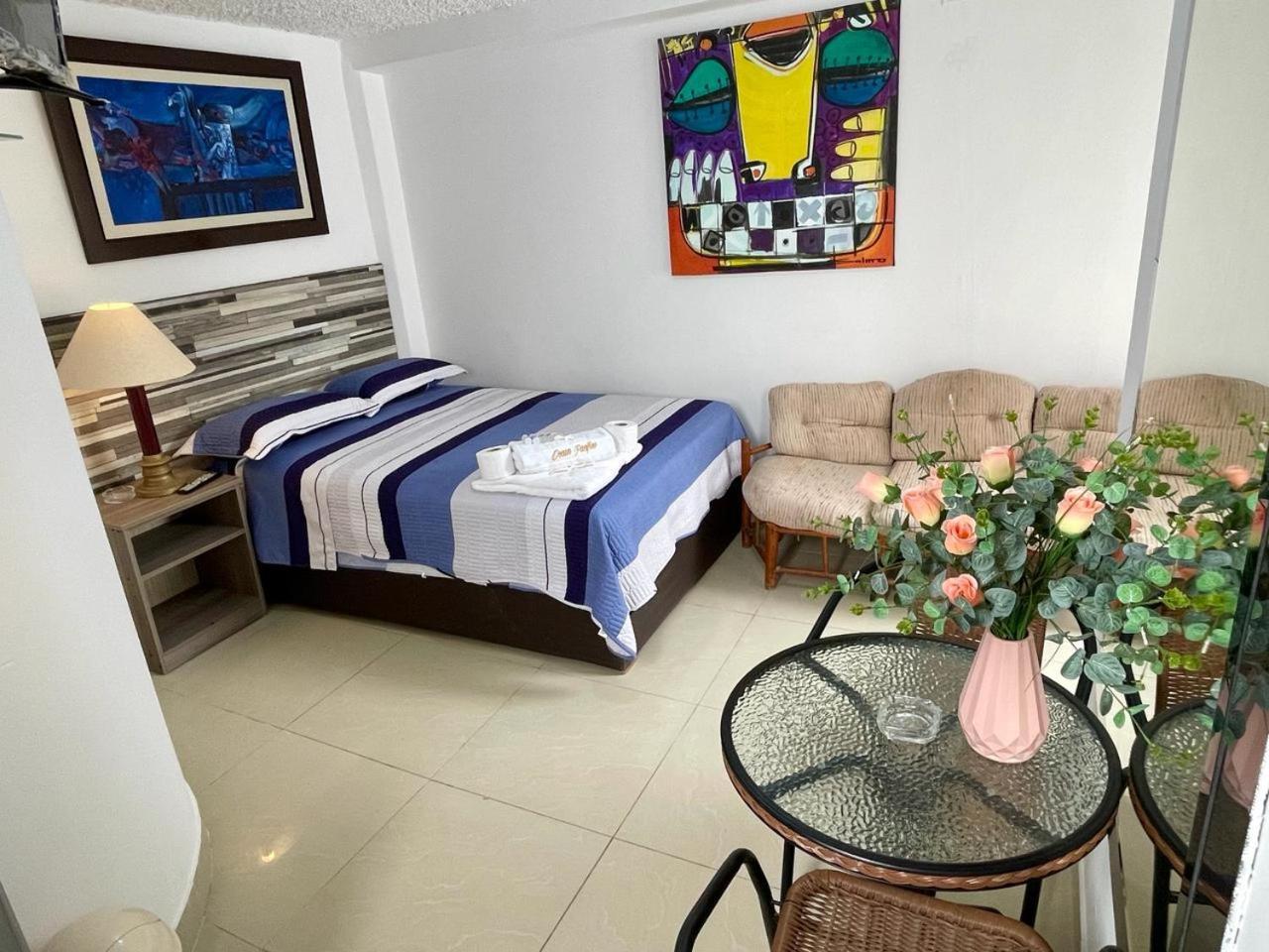 Hostal Ocean Pacifico بونتا نيغرا المظهر الخارجي الصورة