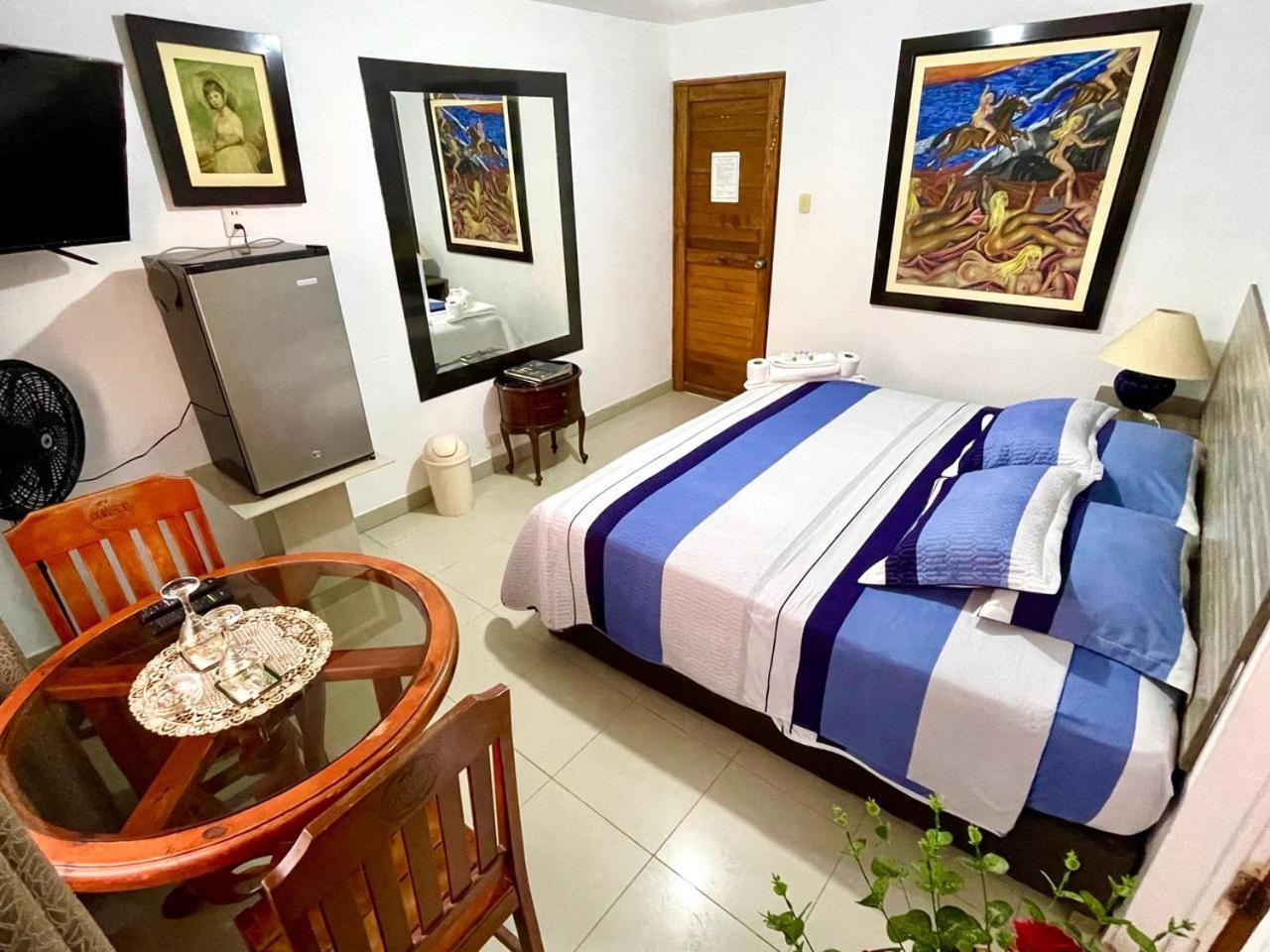 Hostal Ocean Pacifico بونتا نيغرا المظهر الخارجي الصورة