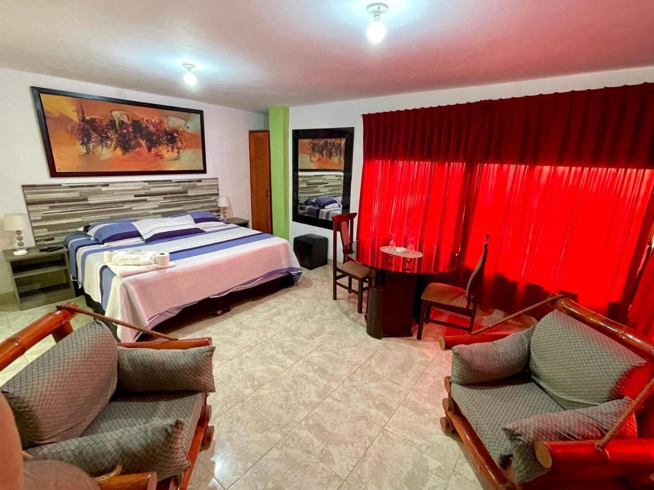 Hostal Ocean Pacifico بونتا نيغرا المظهر الخارجي الصورة
