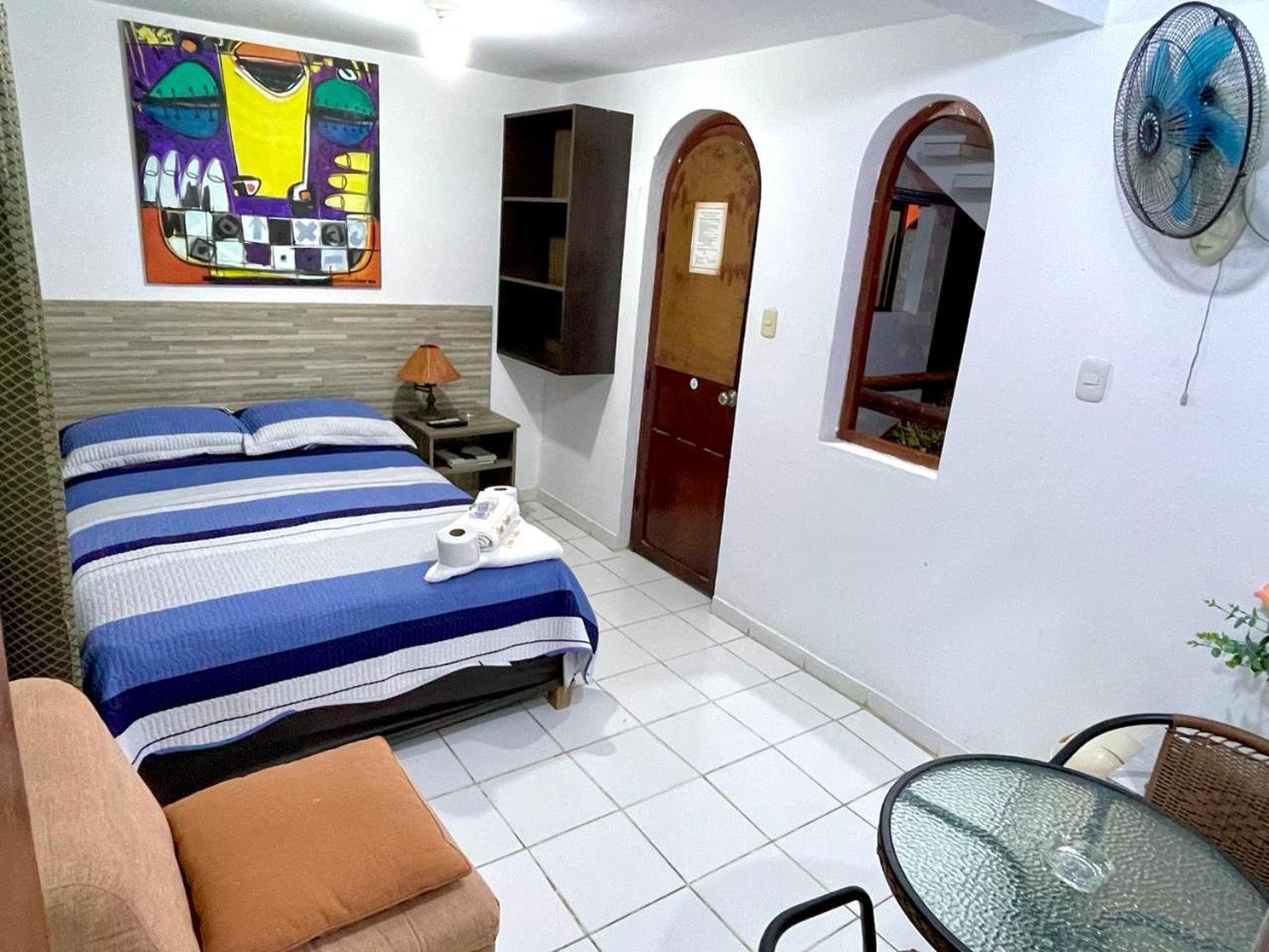 Hostal Ocean Pacifico بونتا نيغرا المظهر الخارجي الصورة