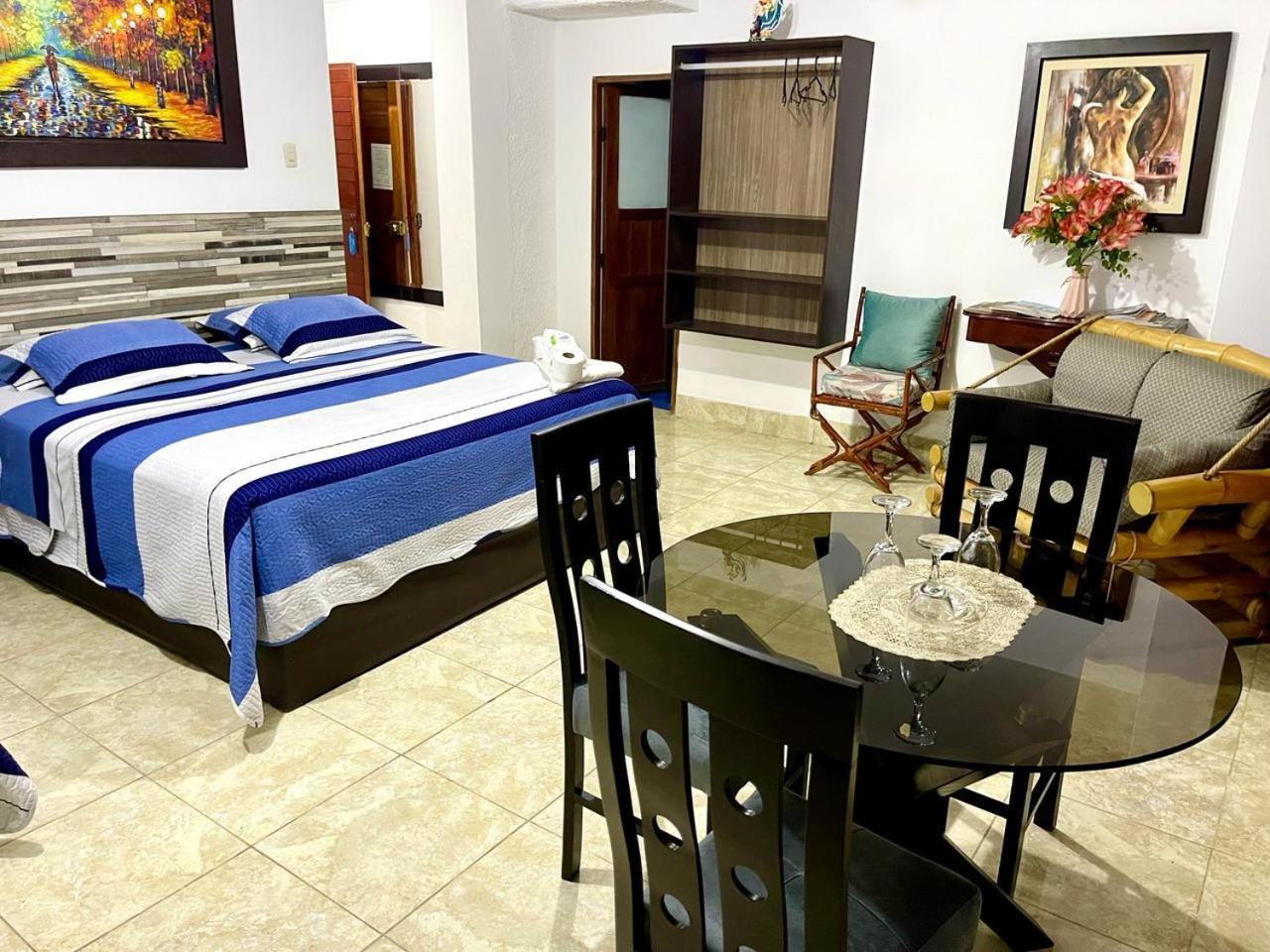 Hostal Ocean Pacifico بونتا نيغرا المظهر الخارجي الصورة