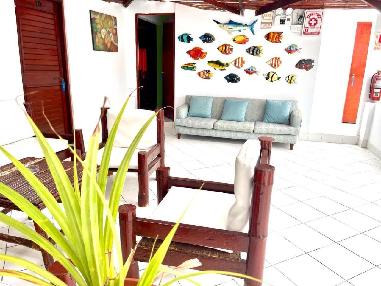 Hostal Ocean Pacifico بونتا نيغرا المظهر الخارجي الصورة